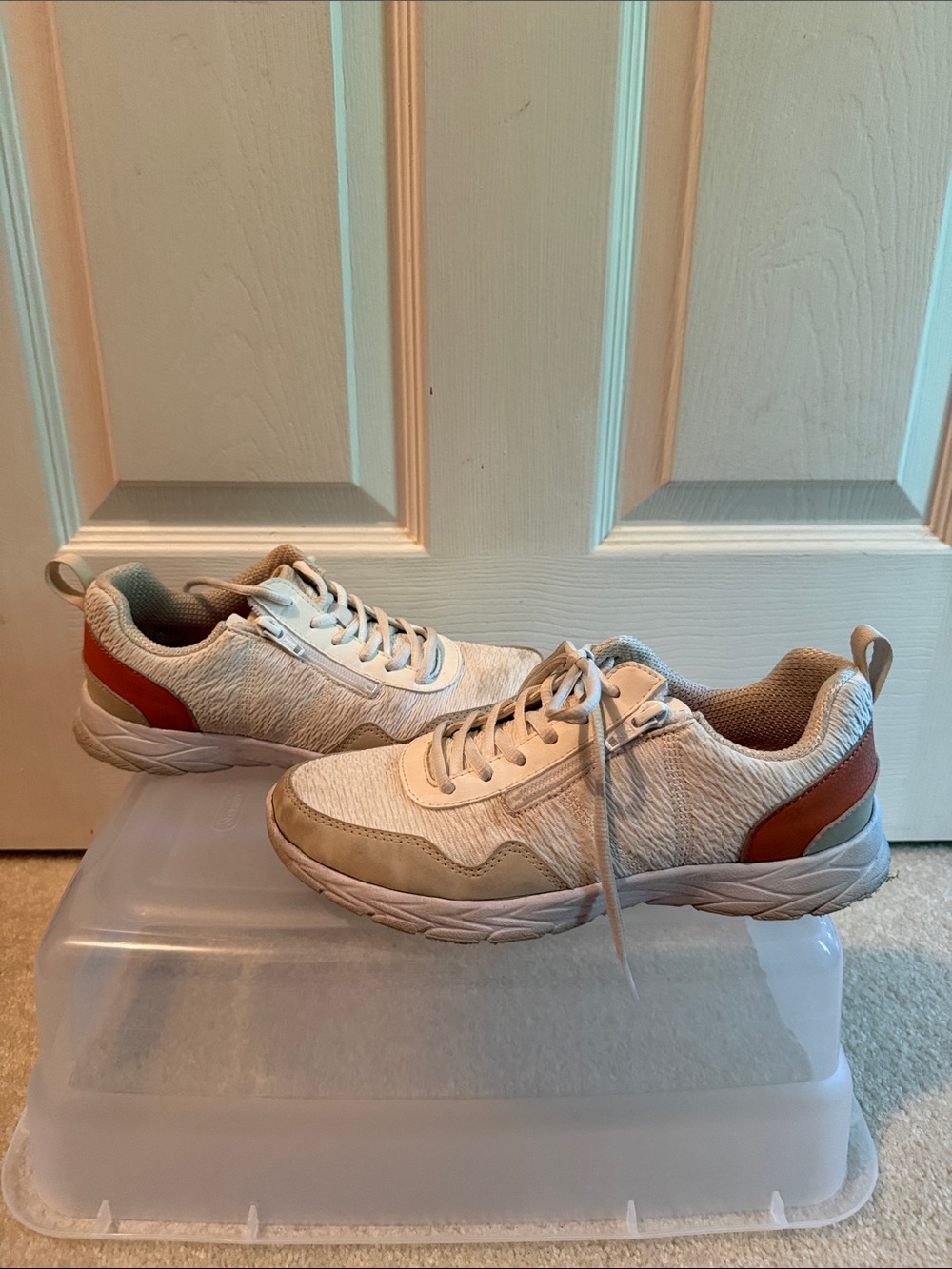 Vionic Women’s Casual Lace-Up Sneakers in White and Tan